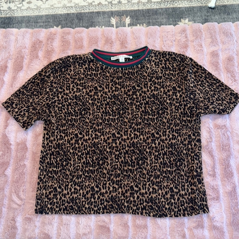 chic collar silk leopard animal print crop top Medium M red green stripes